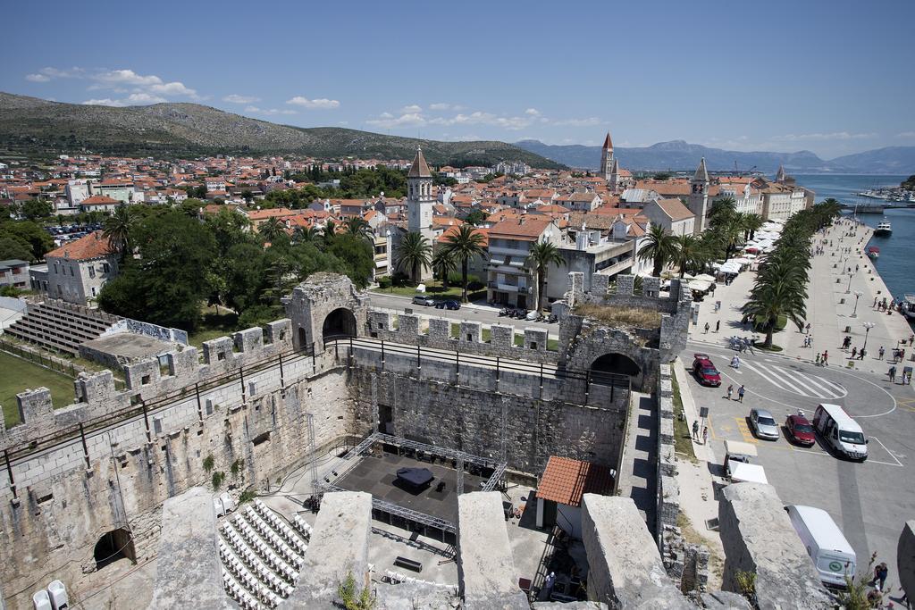 Apartment Fabijanko Oldtown Trogir Luaran gambar